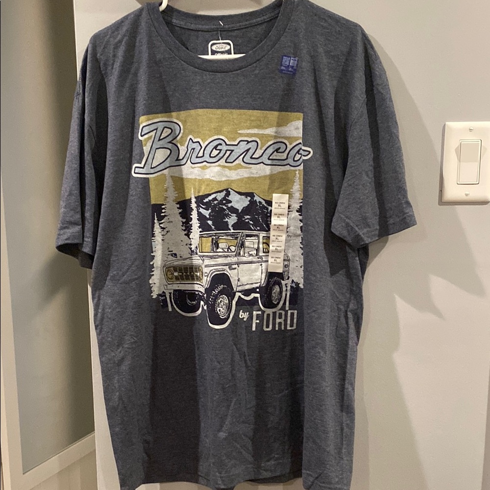 Mens BNWT Ford Bronco Graphic T Shirt